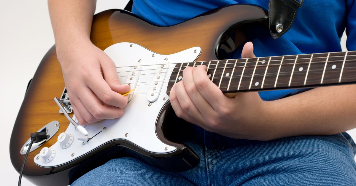 Top 10 Tips to Learn Guitar Faster with a Private Teacher 🎸⚡